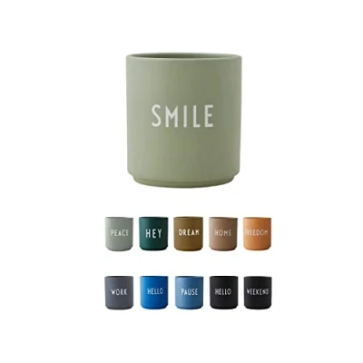 Abbildung von Design Letters Kaffeebecher Lieblingsbecher Weihnachtsgeschenke für Männer, Frauen Ideal Weihnachtsdeko, Tischdeko Weihnachten Tasse mit Spruch Porzellan Kaffeetassen SMILE 250 Ml