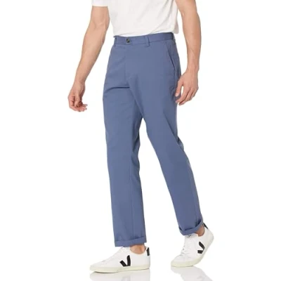 Abbildung von Amazon Essentials Herren Knitterfreie Flatfront Chinohose in klassischer Passform (erhältlich Übergröße), Indigo, 32W / 34L