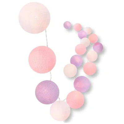 Abbildung von CREATIVECOTTON LED Lichterkette mit Cotton Balls inkl. Timer und Dimmer (Blumenwiese, 20 Kugeln)