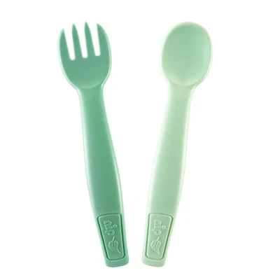Abbildung von nip Green Öko Baby und Kinderbesteck ab 9 Monate, spülmaschinengeeignetes Besteckset Löffel &amp; Gabel, BPA frei, ohne Melamin, nachhaltig, Grün