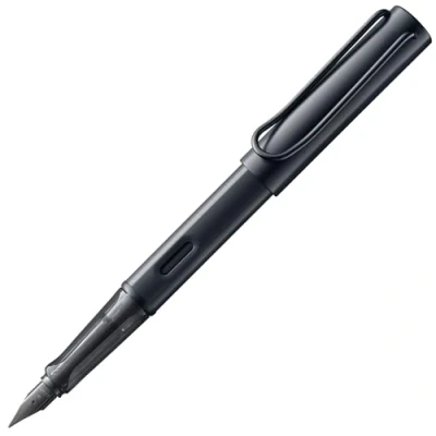 Abbildung von Lamy AL star black Füller Füllhalter mit ergonomischem Griff &amp; schwarzer Stahlfeder in Strichbreite EF leichtes Aluminiumgehäuse inkl. Tintenpatrone T 10 blau Rechtshänder