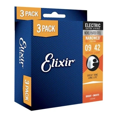 Abbildung von Elixir Strings vernickelte Stahlsaiten für E Gitarre mit NANOWEB Beschichtung Saiten 3er Pack, Super Light 942