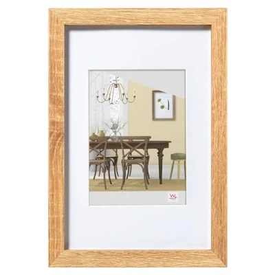 Abbildung von walther design Bilderrahmen eiche hell 30 x 40 cm mit Kunstglas und Passepartout Fiorito Holzrahmen EFX040E