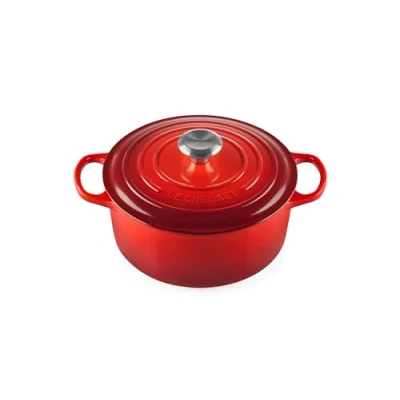 Abbildung von Le Creuset Signature Gusseisen Bräter mit Deckel, Ø 24 cm, Rund, Für alle Herdarten und Induktion geeignet, Volumen: 4,2 l, 4,305 kg, Kirschrot, 21177240602430