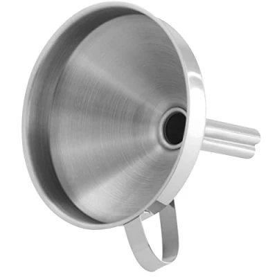 Abbildung von Fackelmann Trichter, Ø 10 cm, hochwertiger Küchenhelfer aus Edelstahl, Einfülltrichter für Flaschen und Gläser, Menge: 1 Stück, Farbe: silber
