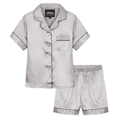 Abbildung von CityComfort Schlafanzug Mädchen Kurz Satin Pyjama Kinder Teenager Weiche Atmungsaktive Sommer Kurzarm Schlafanzüge Loungewear Set (7 8 Jahre, Taupe)