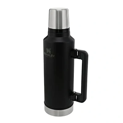 Abbildung von Stanley Classic Legendary Thermosflasche 1.9L Thermos Hält 45 Stunden Heiß Oder Kalt Edelstahl Thermoskanne BPA Frei Spülmaschinenfest Matte Black