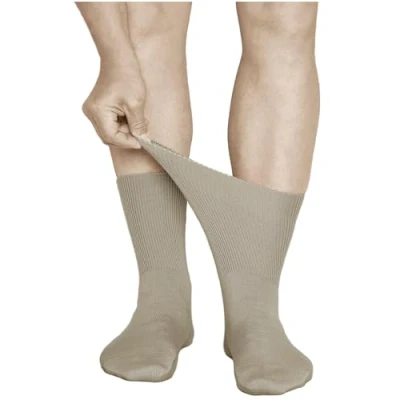 Abbildung von vitsocks Herren Diabetikersocken extra weit ohne Gummi Bund Socken (3 PAAR) geschwollene Füße Baumwolle, beige, 42 43