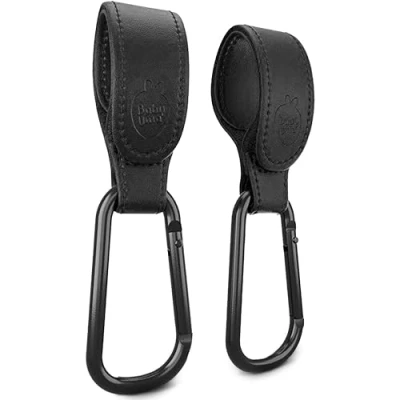 Abbildung von Baby Uma Lederoptik Kinderwagen Haken für Taschen (2 Stück) Universelle Karabinerhaken groß, Karabiner Kinderwagen, Anhänger, Taschenhalter Zubehör (Schwarz)