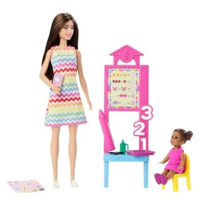 Abbildung von Barbie Puppe Lehrerin mit brünetter Modepuppe gemustertem Kleid, 1 Kleinkind und Unterrichtszubehör, JCR76