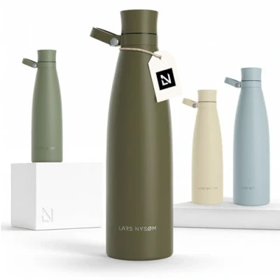 Abbildung von LARS NYSØM Trinkflasche Edelstahl 1000ml Isolierflasche 1 Liter Auslaufsichere Wasserflasche für Sport, Fahrrad, Hund, Kinder (Olive Green, 1000ml)