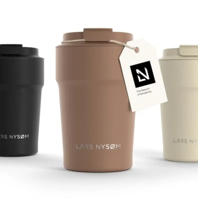 Abbildung von LARS NYSØM Thermo Kaffeebecher to go 380ml Travel Mug 0,38 Liter mit Isolierung Auslaufsicherer Edelstahl Thermobecher für Kaffee und Tee unterwegs Teebecher (Mocha Brown, 380ml)