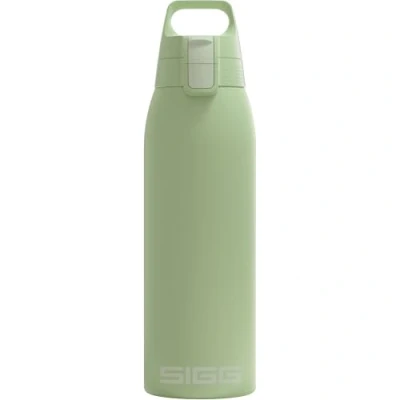 Abbildung von SIGG Isolierte Trinkflasche Thermosflasche Shield Therm One Eco Green kohlensäurehaltige Getränke Auslaufsicher Spülmaschinenfest BPA frei 90% recycelter Edelstahl Hellgrün 1L