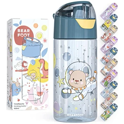 Abbildung von BEARFOOT Trinkflasche Kinder 450ml, leichte Tritan Wasserflasche, BPA frei, auslaufsicher, Kohlensäure geeignet, spülmaschinenfest für Jungen, Mädchen, Kindergarten (Blau Astrobär)