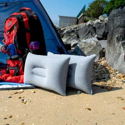 Abbildung von TRIXES 2 er Pack Aufblasbare Kissen für Reisen, beim Camping oder im Auto Grau