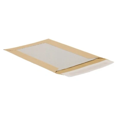Abbildung von POSTHORN Papprückwandtasche C4 (100 Stück), haftklebende Versandtasche mit Papprückwand, braune Versandtaschen Rückwand aus Graupappe für starken Halt, 324 x 229 3 mm, 120/450g/m², Mittel