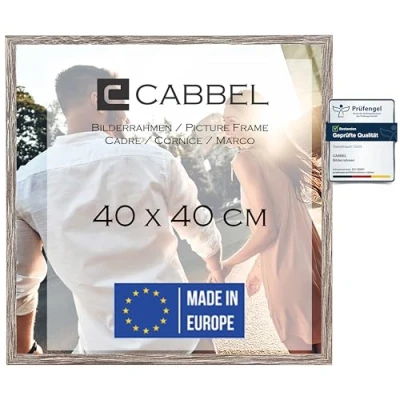 Abbildung von CABBEL Bilderrahmen 40x40 cm, Eiche Dunkel, stabiles MDF Holz Rahmen, bruchsicherem Plexi Glas, zum Aufhängen, ideal für Fotos/Bilder/Collage