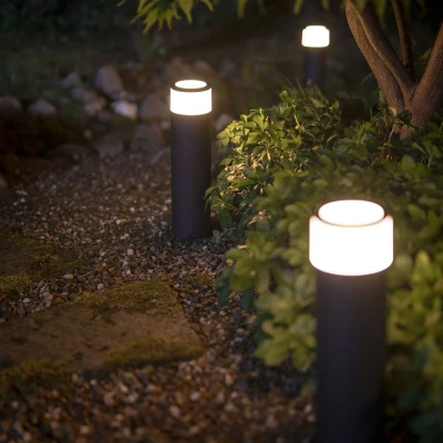 Abbildung von Philips Hue White &amp; Color Ambiance Calla Erweiterung für den Aussenbereich schwarz 350lm, dimmbar, bis zu 16 Millionen Farben, steuerbar via App, kompatibel mit Amazon Alexa (Echo, Echo Dot).