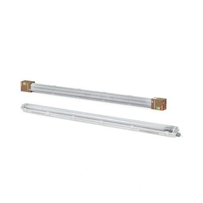Abbildung von Ledvance Hocheffiziente LED Feuchtraumleuchte mit 2xLED Röhre, Besteht aus mind. 50% recyceltem Kunststoff, 20W, kaltweiß, langlebig, L1585mm x H70mm B95mm, perfekt für Keller, Garagen, Lagerhalle