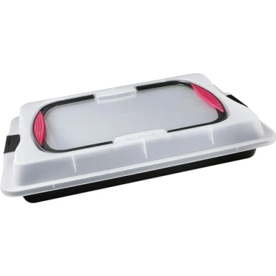 Abbildung von Zenker 7903 &#039;Special to go&#039; Blechkuchen Container Backblech mit Deckel und Softgriffen, Antihaft, 42,5x29,5 cm, Schwarz