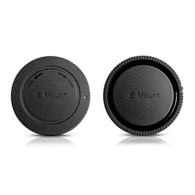 Abbildung von Ares Foto® Set mit Gehäusedeckel und Objektivrückdeckel kompatibel Kameras Sony E Mount: α1 α7C α7S α9 α7R α7 α6600 α6100 α6400 α6500 α6300 α6000 α5100 α5000 NEX usw.