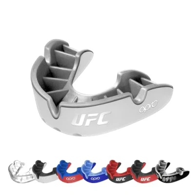 Abbildung von OPRO Mundschutz Silber Level Zahnschutz für Boxen, Kampfsport, MMA, Erwachsene &amp; Kinder Selbstanpassende Schiene Hockey, Kickboxen, Rugby Essenzielle Passform Mit zahnärztlicher Garantie