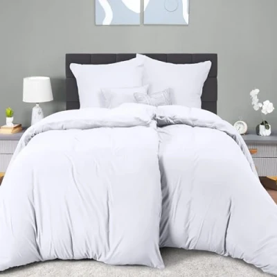 Abbildung von Utopia Bedding Bettwäsche 135x200 4teilig Mikrofaser 2 Bettbezug cm + Kissenbezüge 80x80 Weiß