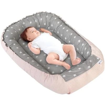 Abbildung von Medi Partners Babynest Kuschelnest Babynestchen 100% Baumwolle Waffle Nestchen Reisebett für Babys Säuglinge 100x60x15cm Sicherer Verschluss (graue Sternen mit Hellrosa Waffle)