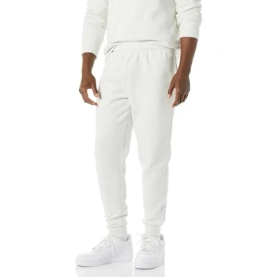 Abbildung von Amazon Essentials Herren Fleecejogginghose, Hellgrau, S