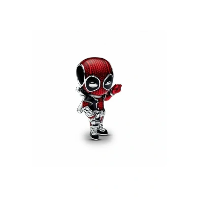 Abbildung von PANDORA Moments Marvel Deadpool Charm aus Sterling Silber, Kompatibel Armbändern, 793360C01
