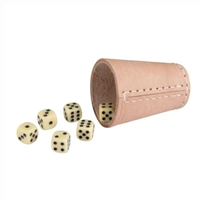 Abbildung von GICO Qualitäts Würfelbecher (echt Leder) Standard (9 cm) mit 6 Würfeln 5902