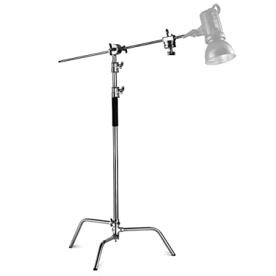 Abbildung von NEEWER Pro Hochleistungs C Ständer aus 100% Edelstahl mit Auslegerarm, maximale Höhe 320cm, Fotografie Lichtstativ 128cm Haltearm, 2 Griffköpfe für Studio Monolicht, Softbox, Reflektor