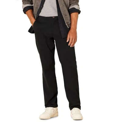 Abbildung von Amazon Essentials Herren Legere Stretch Chinohose mit klassischer Passform, Schwarz, 42W / 29L