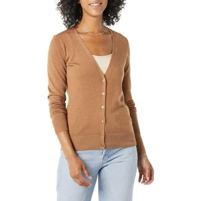 Abbildung von Amazon Essentials Damen Leichter Cardigan mit V Ausschnitt (in Übergröße erhältlich), Kamelbraun Meliert, M