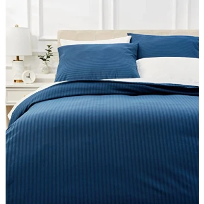 Abbildung von Amazon Basics 3 Stück Deluxe Bettwäsche Set aus Mikrofaser, 240 x 220 cm, Twin, Marineblau, Gestreift