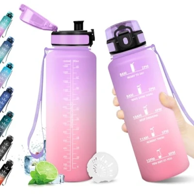 Abbildung von Trinkflasche 1.5L, Auslaufsicher, BPA frei, Sport Wasserflasche, mit Filter und Zeitmarkierung, Ideal für Gym, Yoga, Camping, Fahrrad, Schule, Büro, Erwachsene, Kohlensäure geeignet