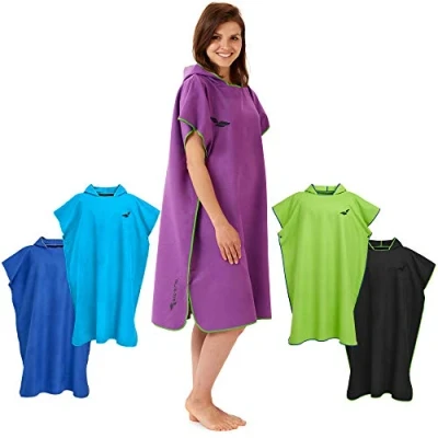 Abbildung von Fit Flip Surf Poncho Mikrofaser Umkleidehilfe Strand Badeponcho für Erwachsene Handtuch schnelltrocknend Strandponcho Surfer Surfponchos Ultraleicht (Größe L, Lila/Grün)