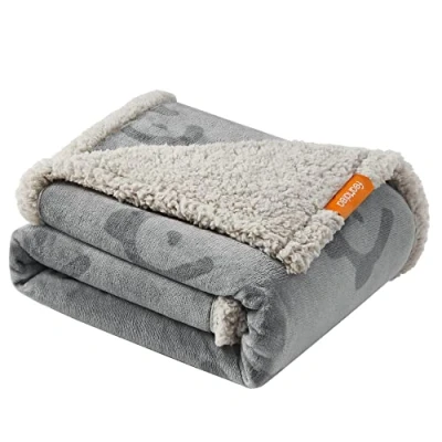 Abbildung von Feandrea wasserdichte Hundedecke, Sherpa Fleece Haustier Decke für kleine und mittelgroße Hunde, Katzen, 127 x 101 cm, L, maschinenwaschbar, beidseitiger Sofabezug Schutz, grau PPB050G01