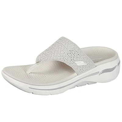Abbildung von Skechers Damen Go Walk Arch Fit Weekender Sandale, Natural Textile, 41 EU