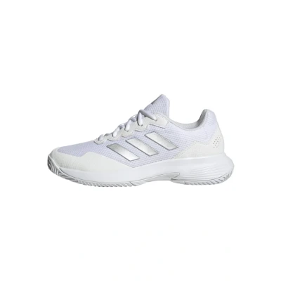 Abbildung von adidas Performance Gamecourt 2 Multicourt Tennisschuh cloud white silver metallic white, Damen, Größe: 44 Schuhe