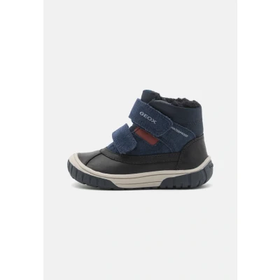 Abbildung von Geox OMAR BOY WPF Snowboot/Winterstiefel für Kinder, Größe: 21, Black/navy Schuhe