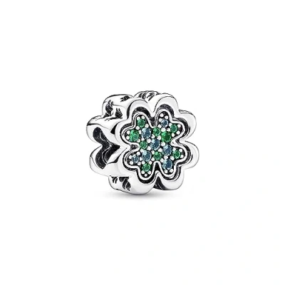 Abbildung von PANDORA Moments Teilbares Vierblättriges Kleeblatt Charm aus Sterling Silber mit Kristallen, Kompatibel Armbändern, 792752C01