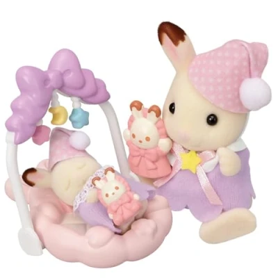 Abbildung von Sylvanian Families 5806 Schokoladenhasen Träumsüß Set, Spielset Mit Tierfigur, süßen Mäusefiguren, Spielzeug für Kinder ab 3 Jahren