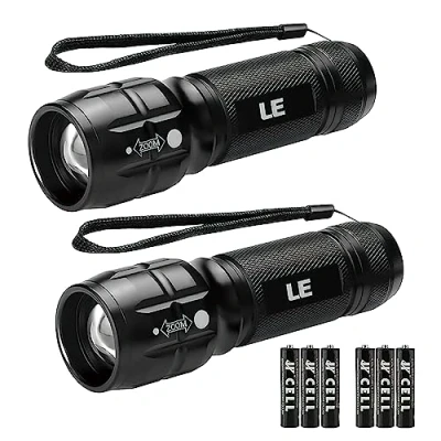 Abbildung von Lighting EVER LE LED Taschenlampe Klein, Extrem Hell &amp; Zoombar Mini Taschenlampen Batteriebetrieben für Kinder, Wasserdichte Handlampe Camping, Outdoor, Notfälle (2er Pack)