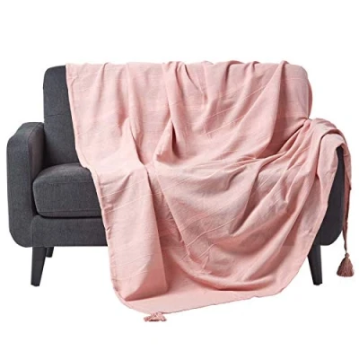 Abbildung von Homescapes Tagesdecke/Sofaüberwurf/Plaid Rajput in Rosa 150 x 200 cm handgewebt aus 100% Reiner Baumwolle RIPP Optik