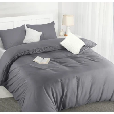 Abbildung von Utopia Bedding Bettwäsche 200x200 Set Mikrofaser Bettbezug cm + 2 Kissenbezüge 50x75 Grau