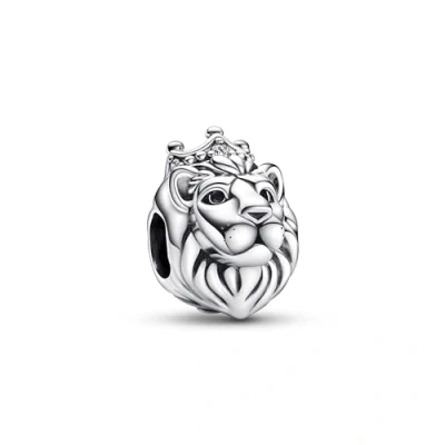 Abbildung von PANDORA Moments Königlicher Löwe Charm Anhänger aus Sterling Silber, mit Zirkoniasteinen verziert, Kompatibel Armbändern, 792199C01
