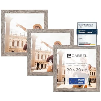 Abbildung von CABBEL Dreierpack (3 Stk.) Bilderrahmen 20x20 cm MDF Holz Rahmen in Eiche Dunkel mit bruchsicherem Plexi Glas/Modern