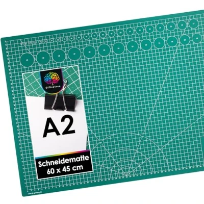 Abbildung von OfficeTree Schneidematte A2 Grün mit beidseitigen Rastern und Markierungen Bastelunterlage 60x45 als Nähen Zubehör Auch Schneideunterlage Malunterlage