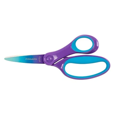 Abbildung von Fiskars Kinderschere, Schere für große Kinder im Alter von 8 11 Jahren, Rechtshändig, SoftGrip, Länge: 15 cm, Ombré Optik, Violett, 1067852